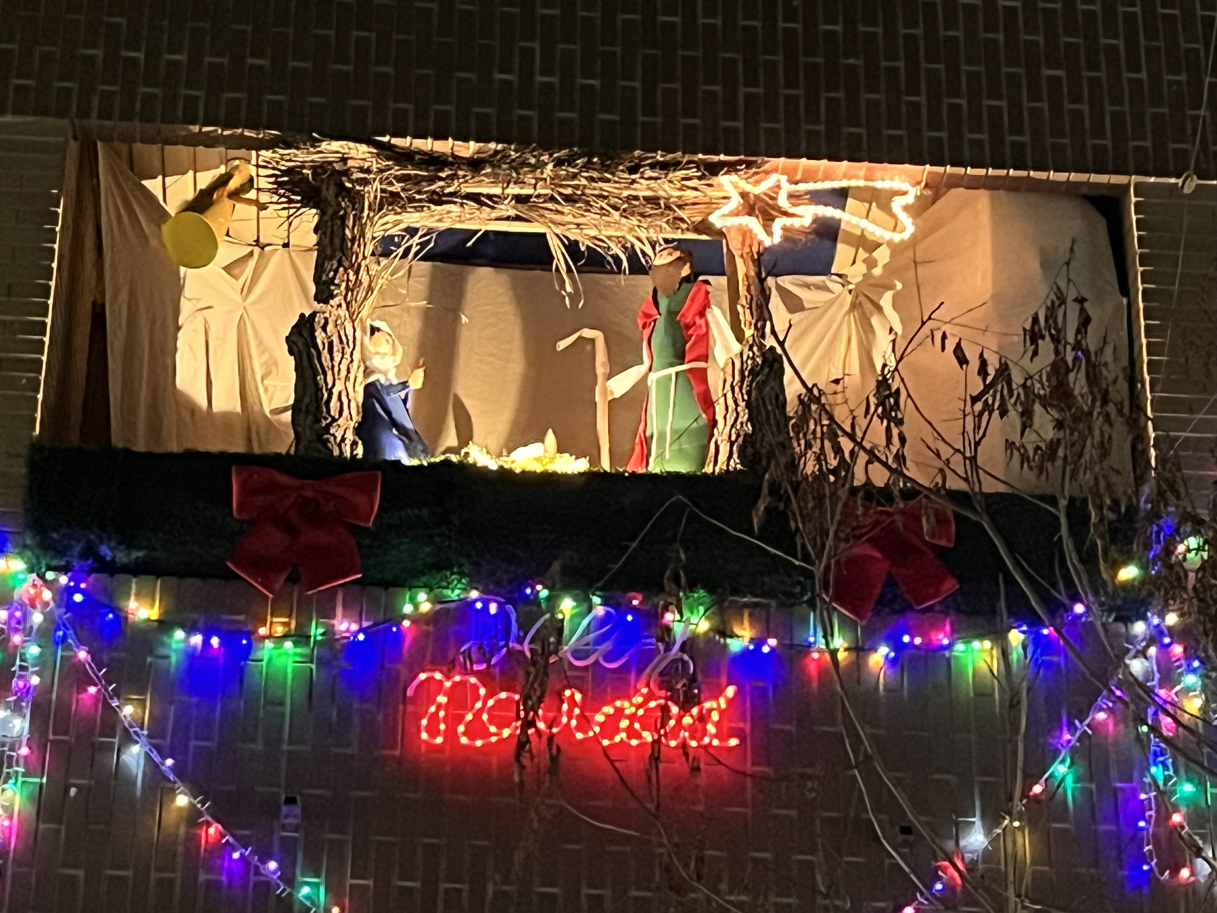 CONCURSO DE ILUMINACIÓN DE NAVIDAD EN BALCONES,  VENTANAS Y FACHADAS 2025/2026